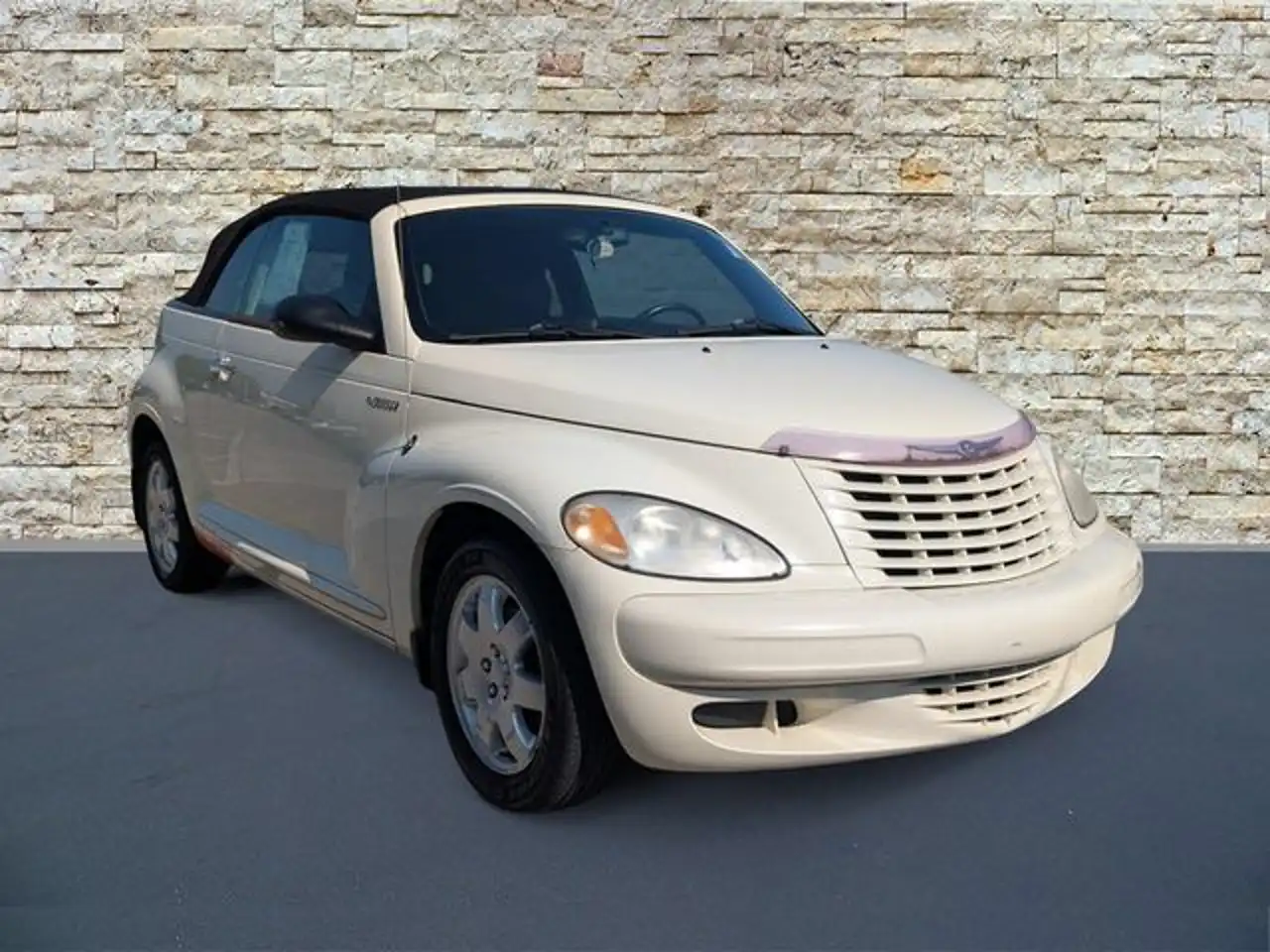 2005 Chrysler PT Cruiser Convertible's photo