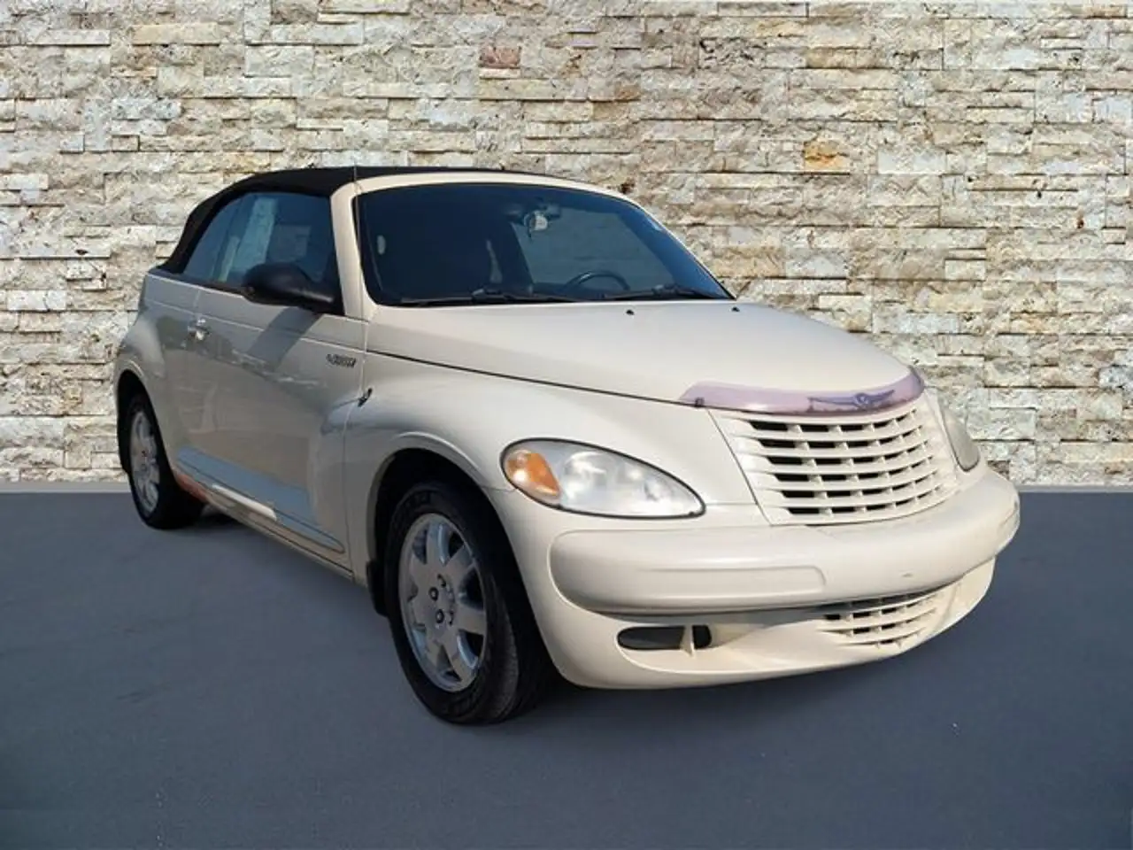 2005 Chrysler PT Cruiser Convertible's photo