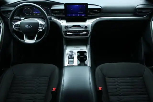 2021 Ford Explorer XLT RWD's photo