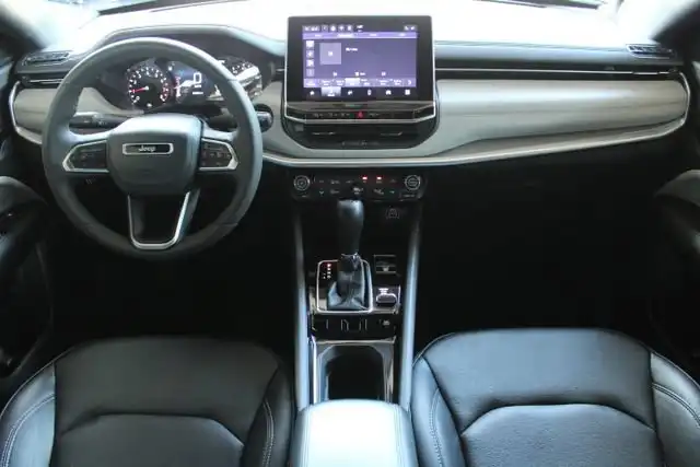 2025 Jeep Compass Limited 4X4's photo