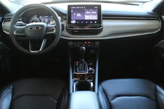 2025 Jeep Compass Limited 4X4's photo