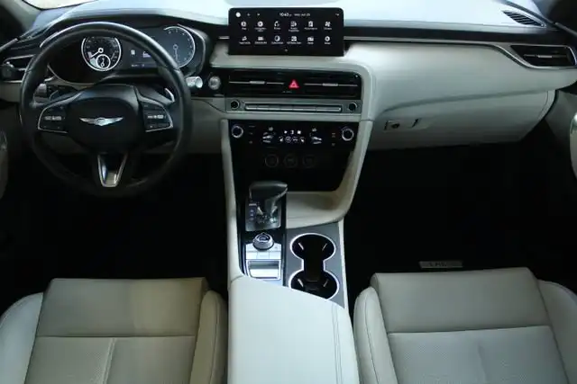 2026 Genesis G70 2.5T Standard's photo