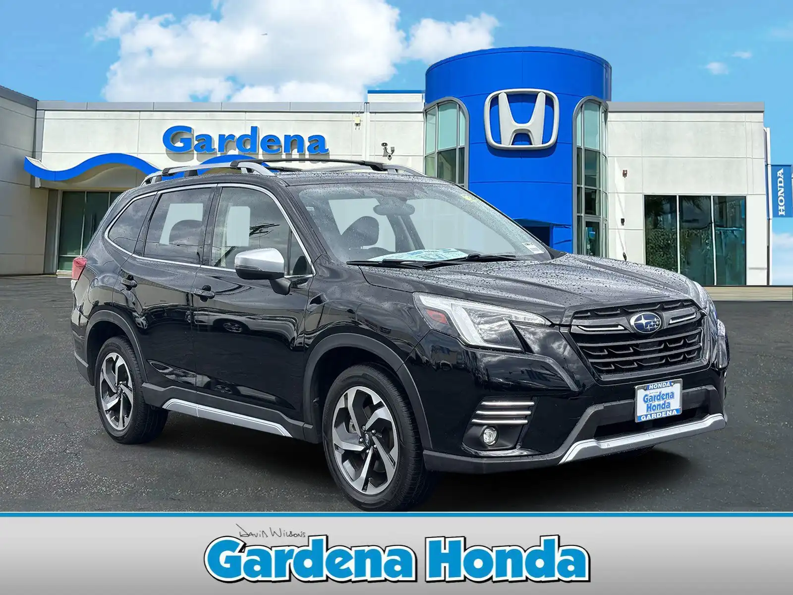 2023 Subaru Forester Touring's photo
