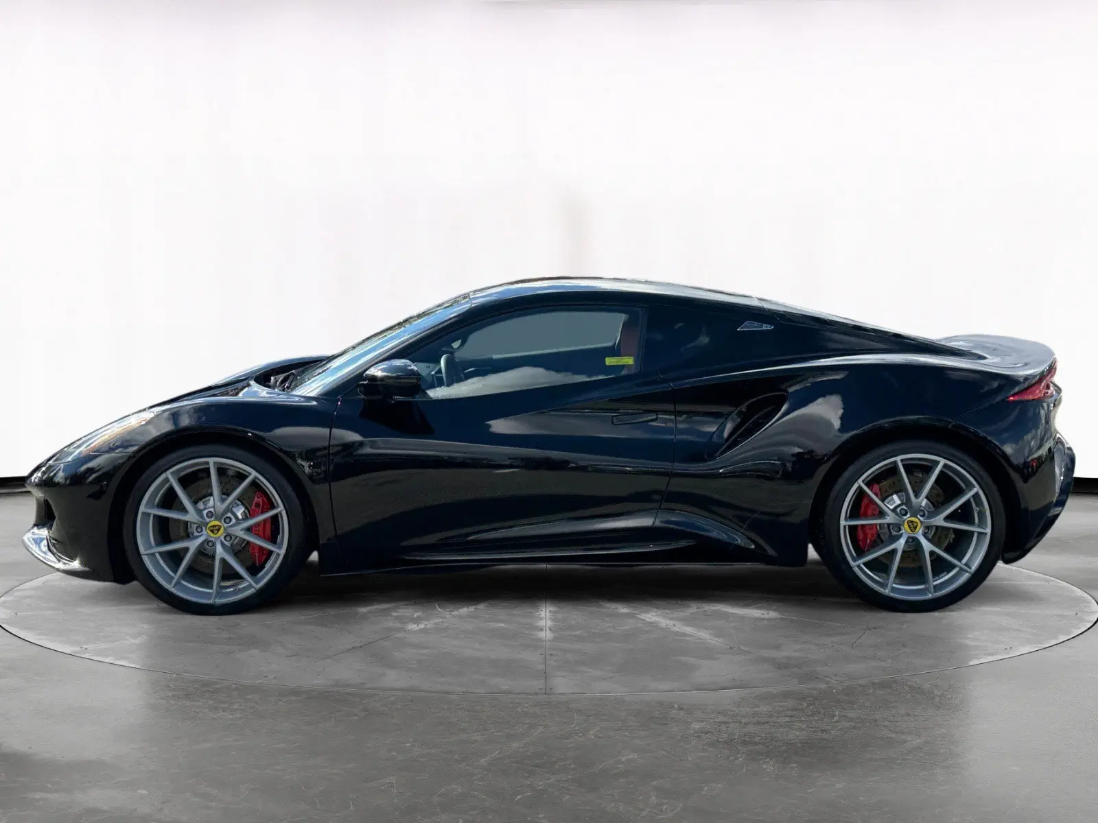 2024 Lotus Emira undefined photo 3