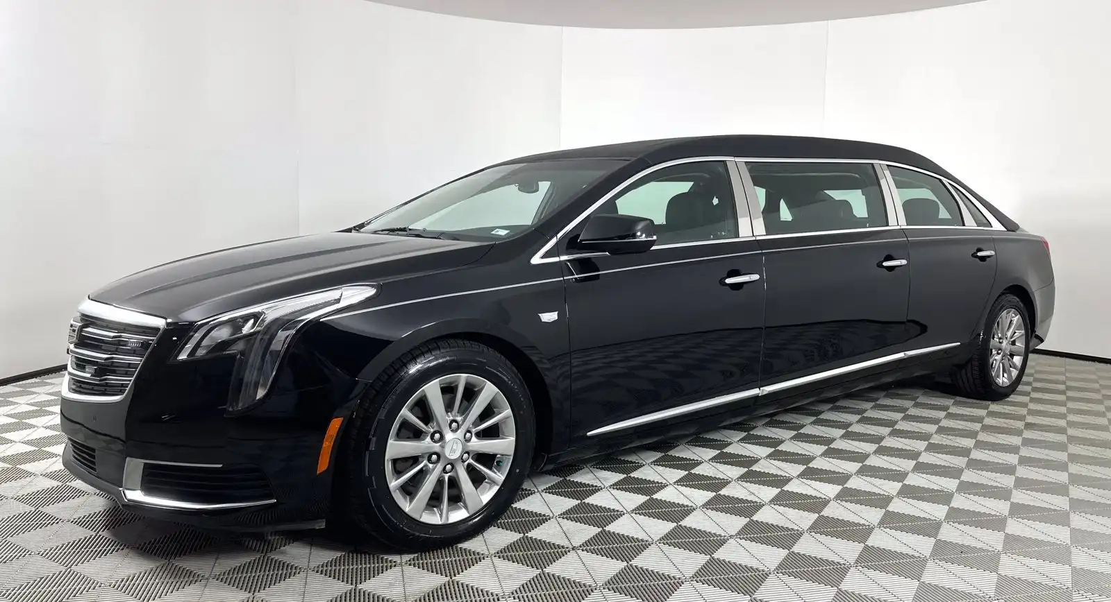 2018 Cadillac XTS's photo