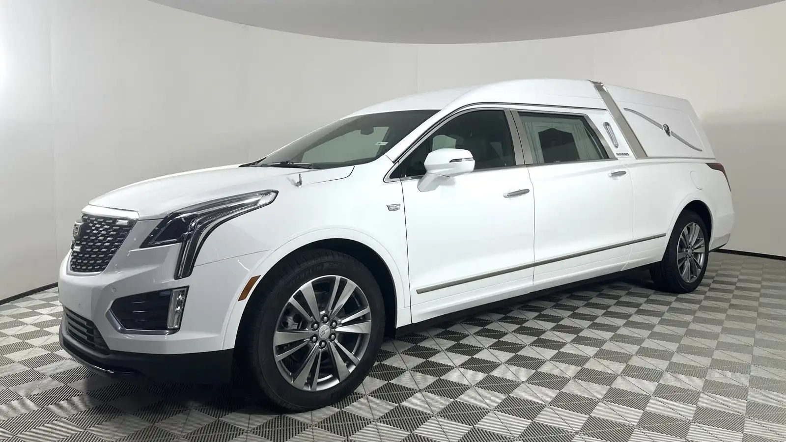 2026 Cadillac XT5 FWD Luxury's photo