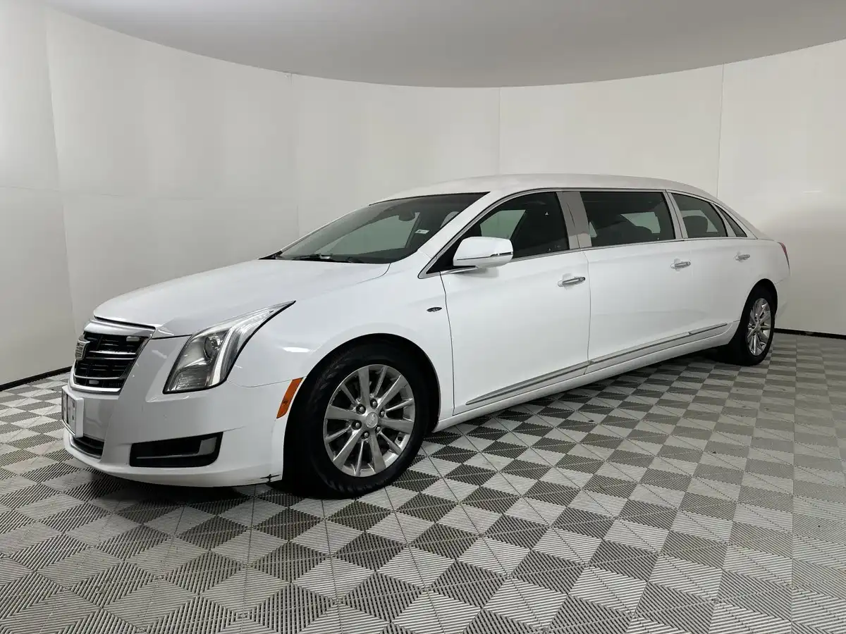 2016 Cadillac XTS's photo