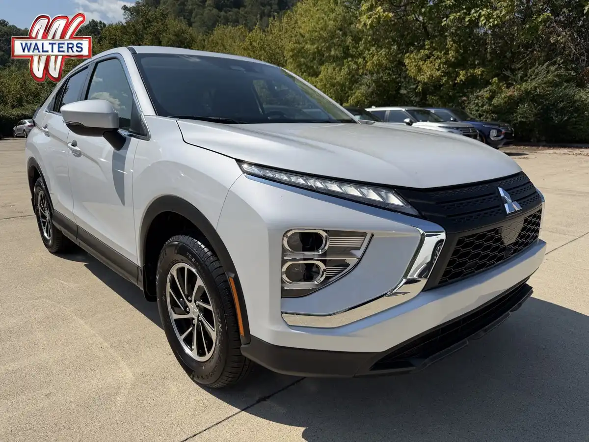 2026 Mitsubishi Eclipse Cross ES S-AWC's photo
