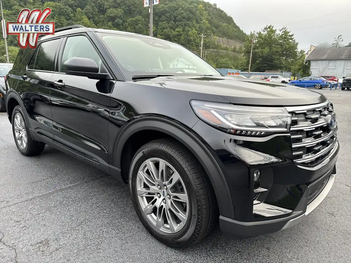 2026 Ford Explorer Active 4WD's photo