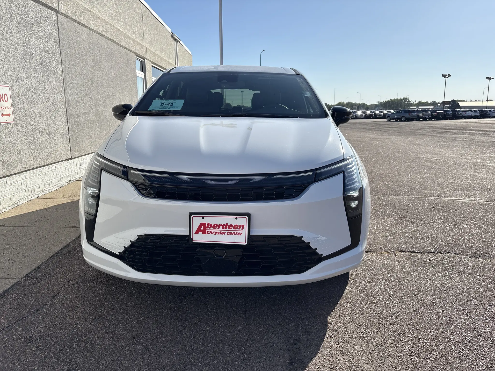 2027 Chrysler Pacifica Select AWD photo 3