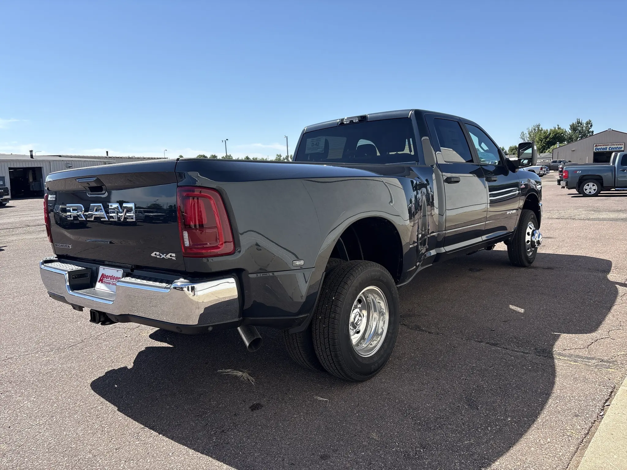 2027 RAM 3500 Big Horn 4WD Crew Cab LWB photo 5
