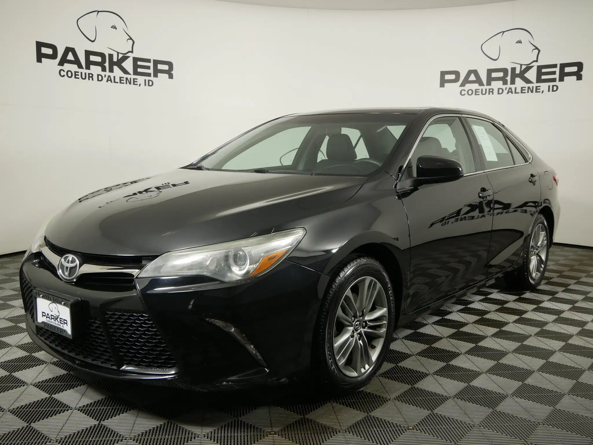 2015 Toyota Camry 2.5 Auto SE's photo