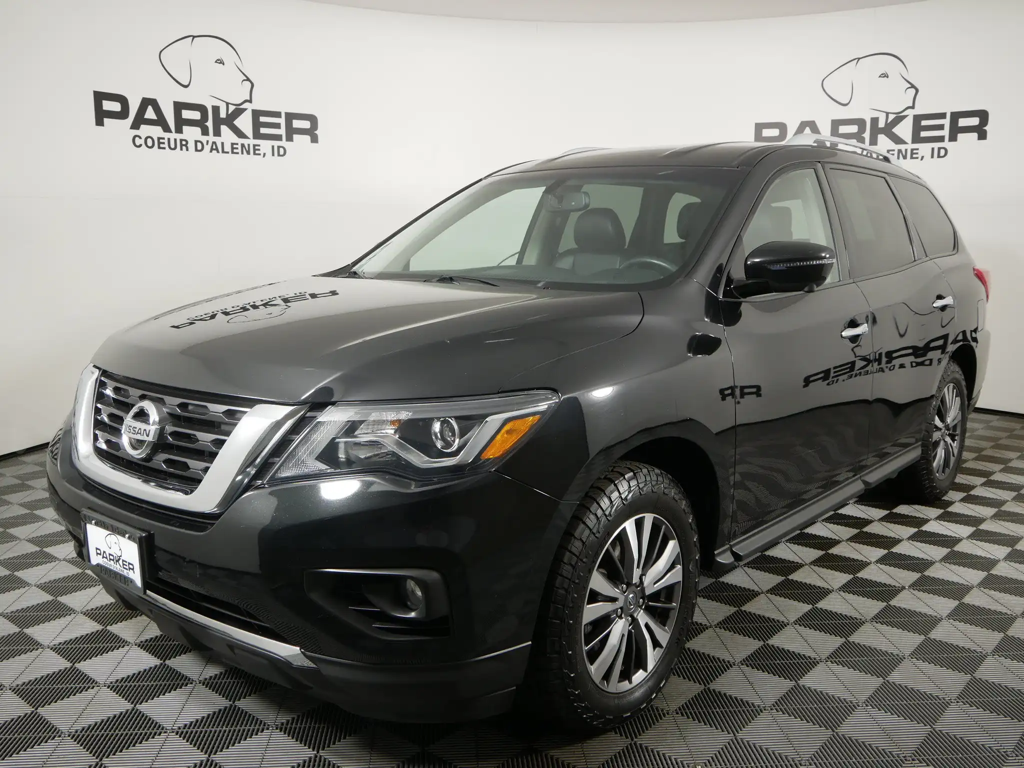 2019 Nissan Pathfinder SL 4WD's photo