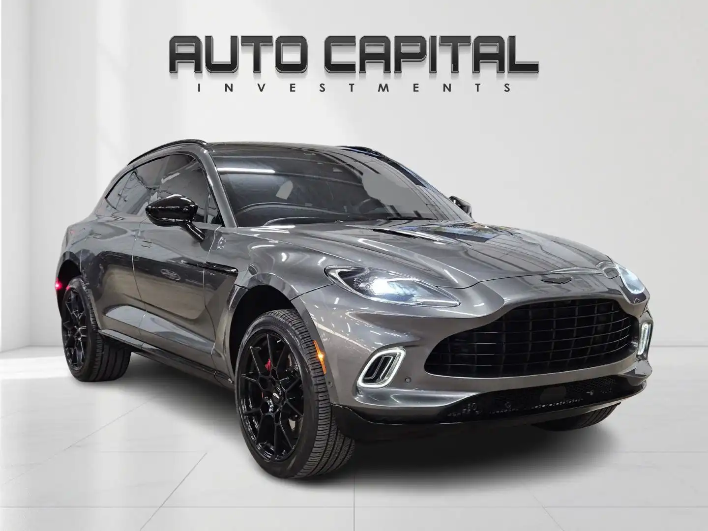 2022 Aston Martin DBX 4.0 V8 AWD's photo