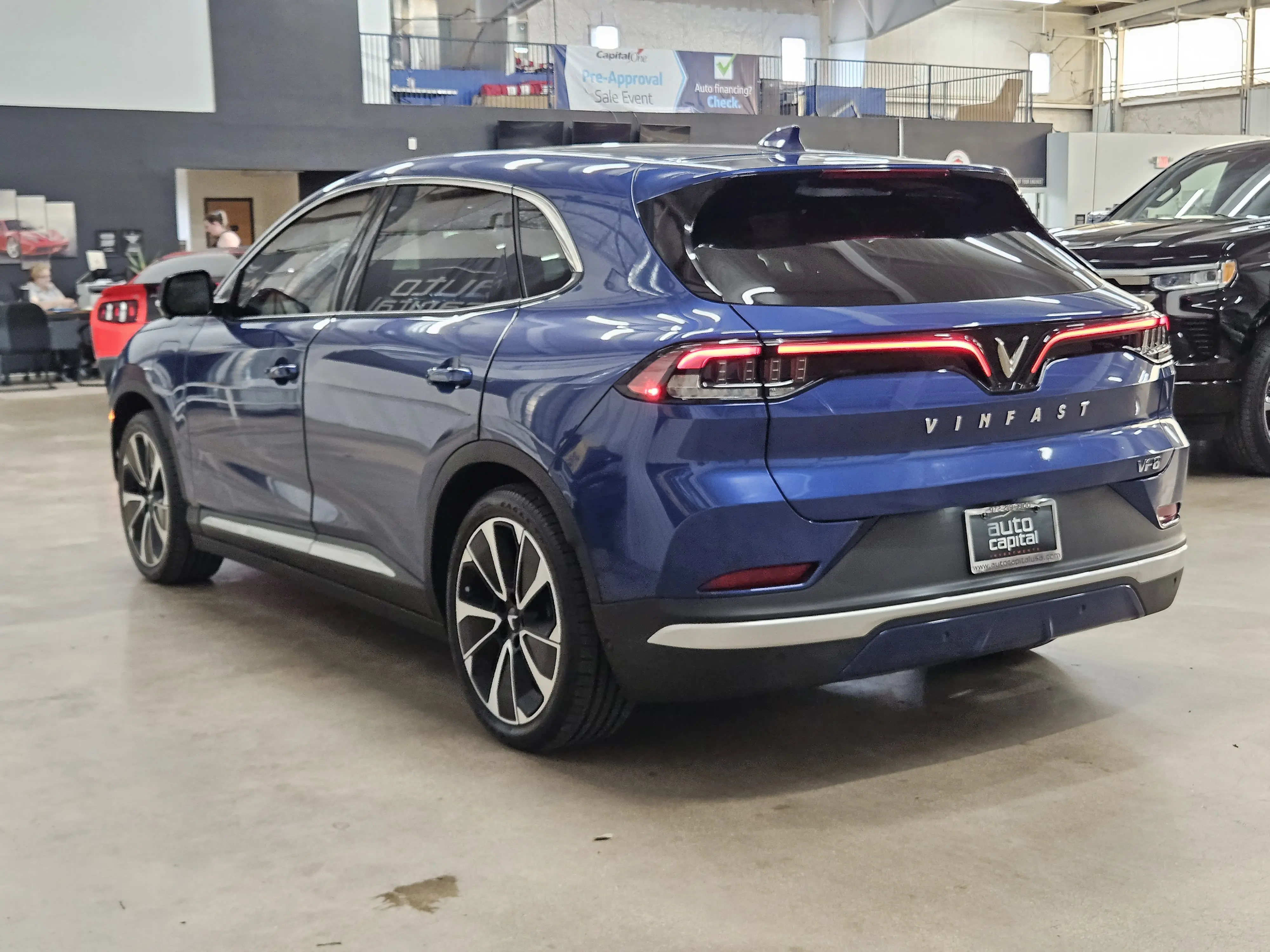 2023 VinFast VF 8 VF 8 Enhanced Range photo 4