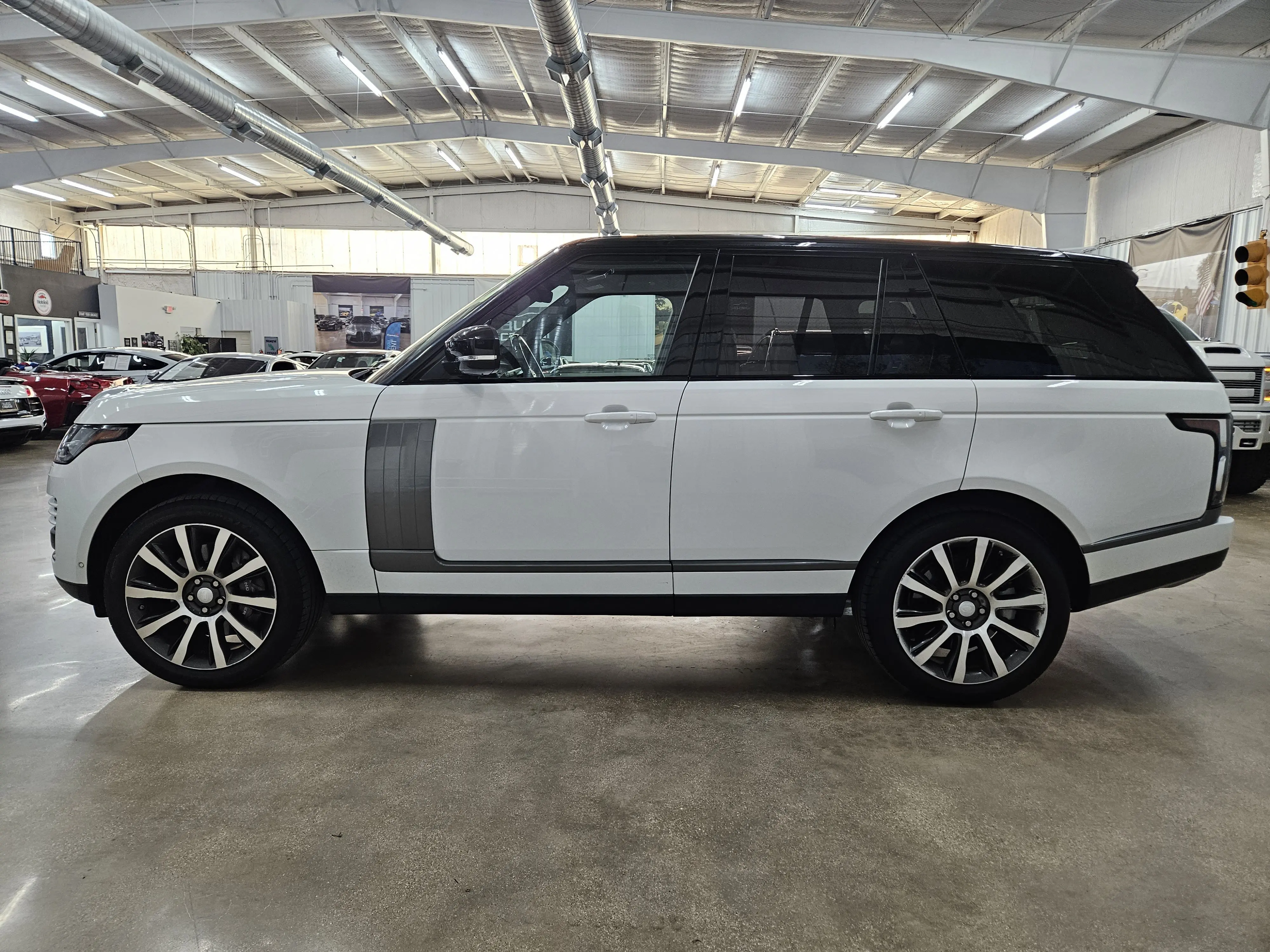 2019 Land Rover Range Rover 3.0 HSE photo 4