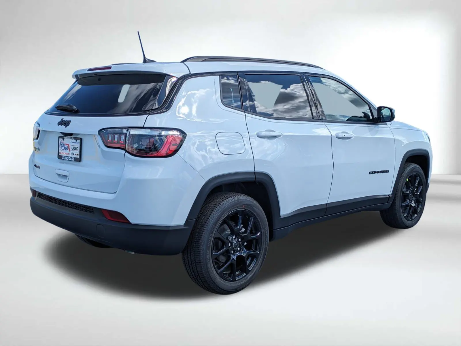 2026 Jeep Compass Latitude Altitude 4WD photo 4