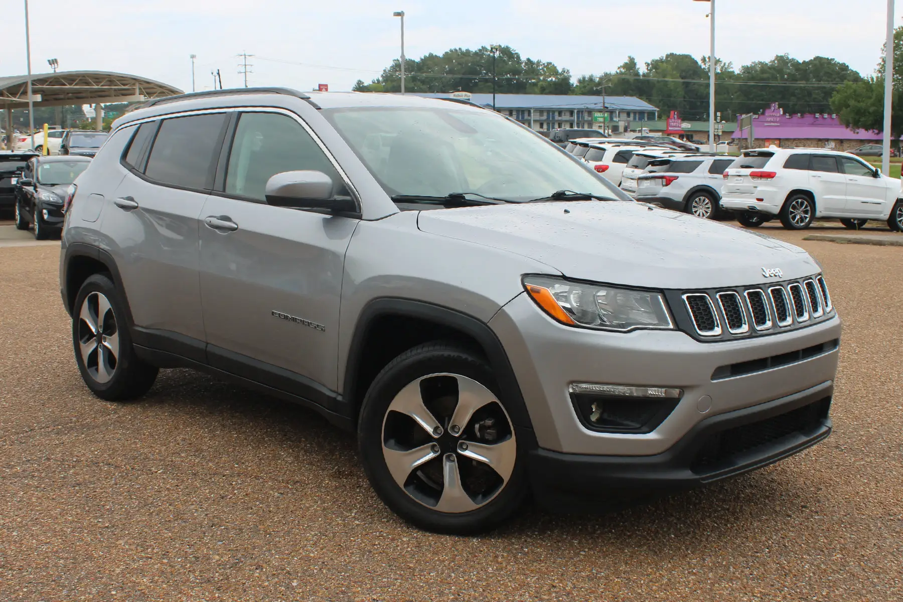 2017 Jeep Compass Latitude photo 1
