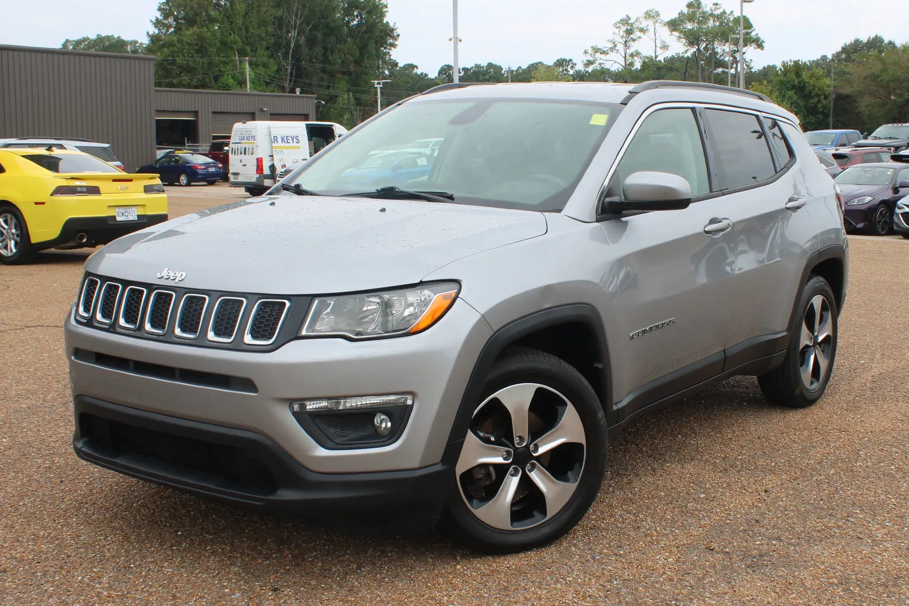2017 Jeep Compass Latitude photo 3