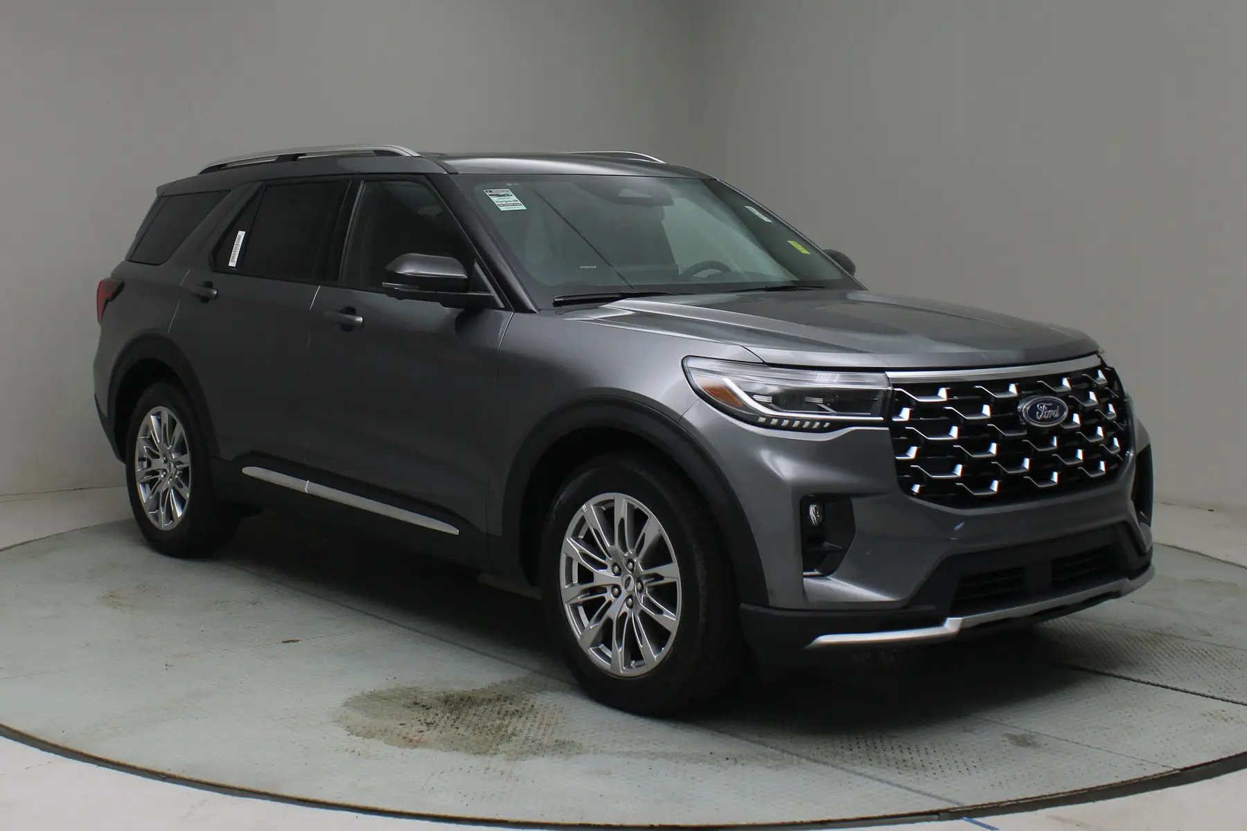 2026 Ford Explorer Platinum photo 1
