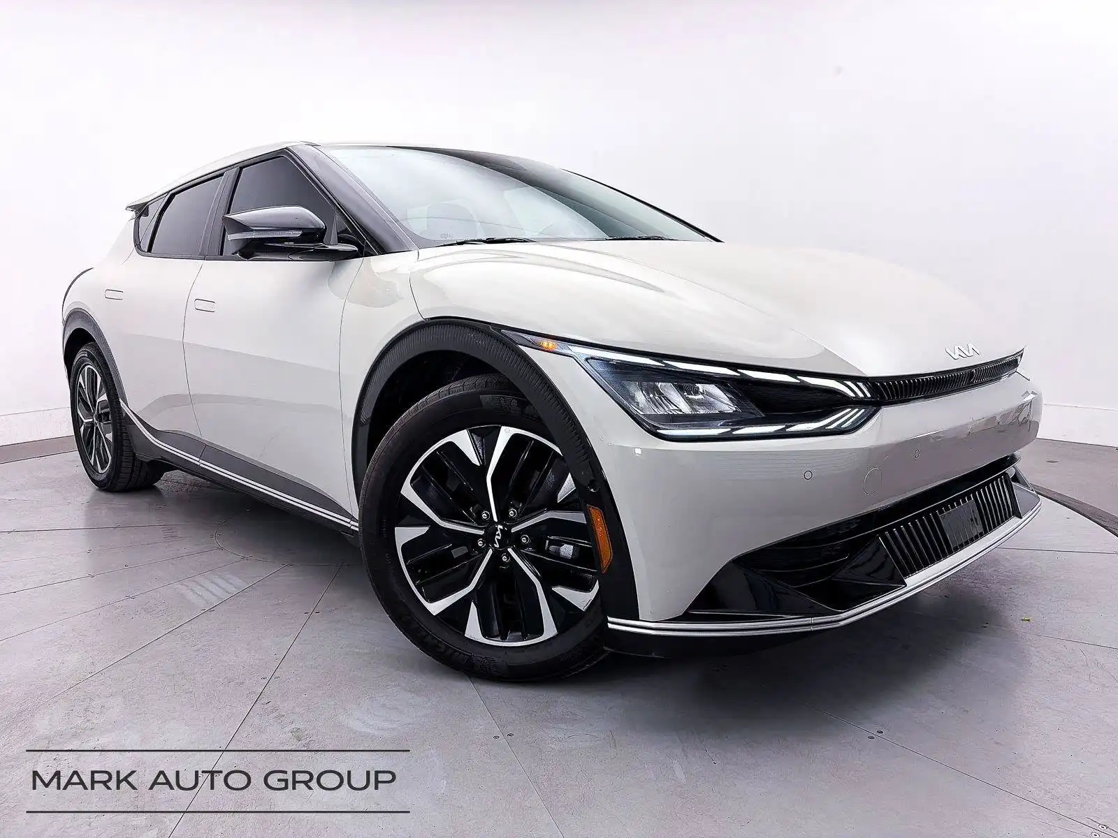 2023 Kia EV6 Wind's photo