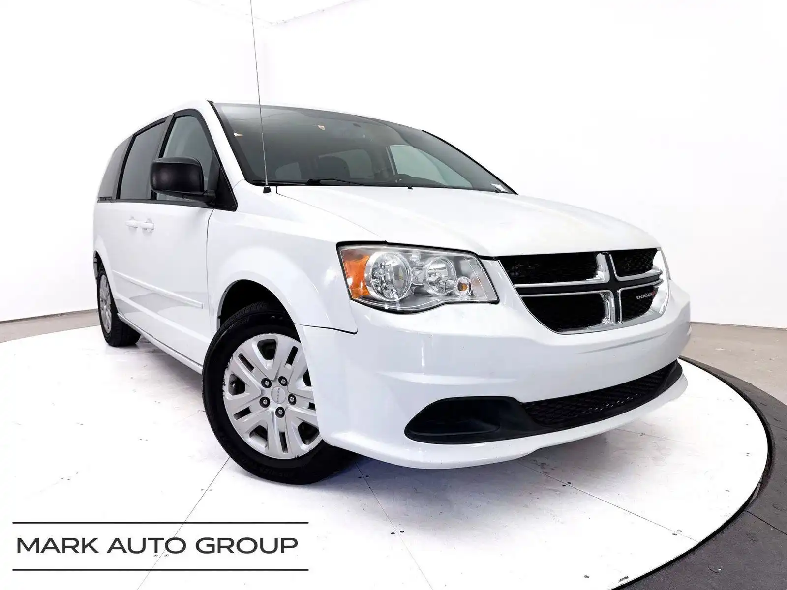 2017 Dodge Grand Caravan SE's photo