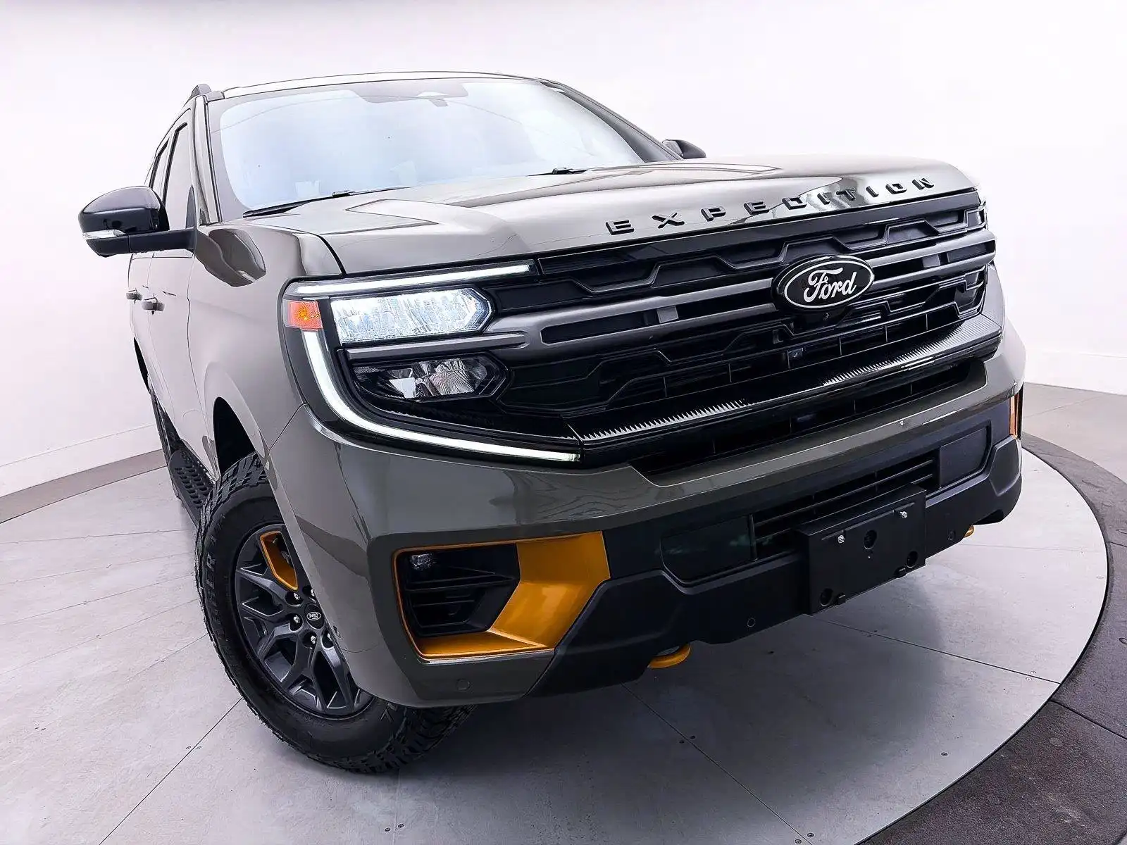 2025 Ford Expedition Tremor 4WD's photo