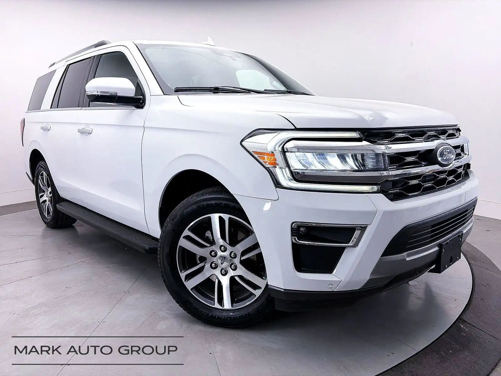 2024 Ford Expedition Limited 4WD's photo
