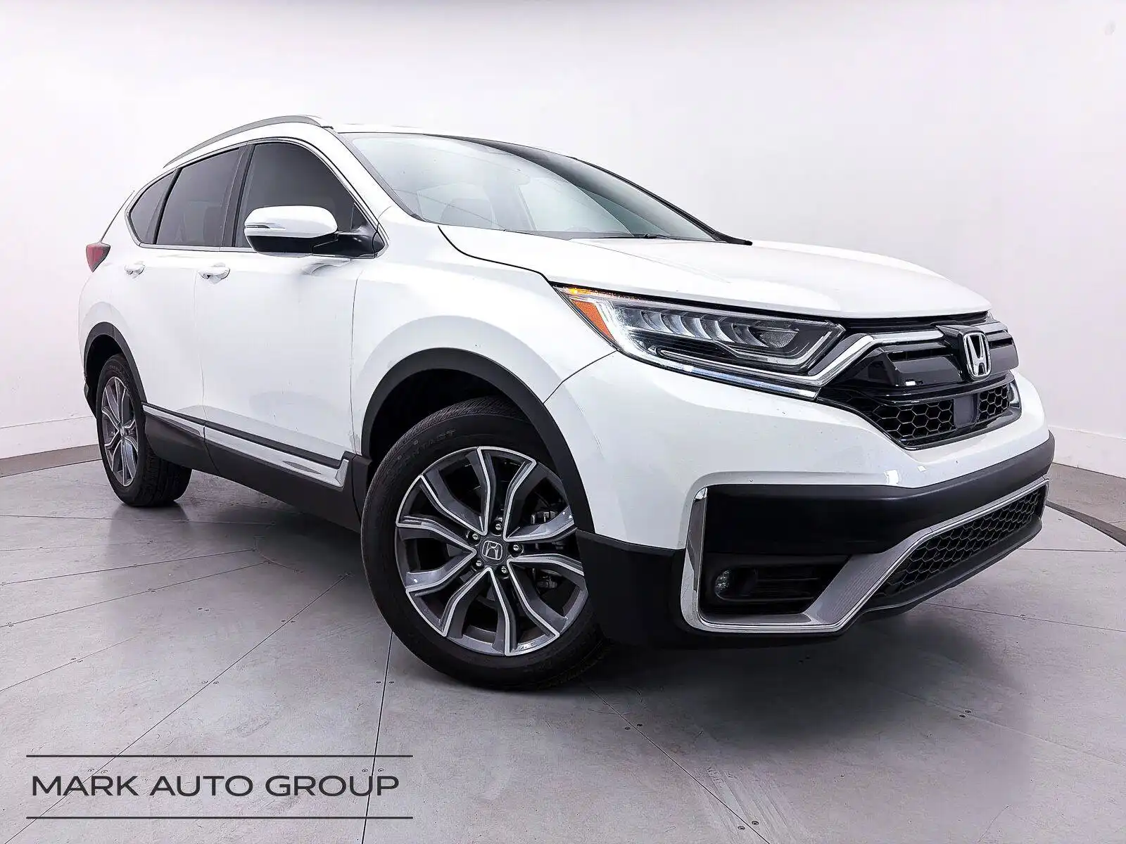 2020 Honda CR-V Touring AWD's photo