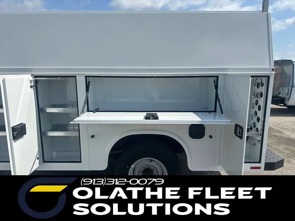 2026 Ford E-Series SRW E-350 Super Duty 138 in WB photo 5