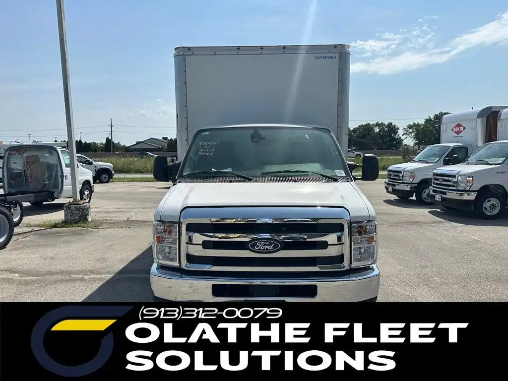 2026 Ford E-Series DRW E-450 Super Duty 176 in WB's photo