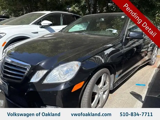 2011 Mercedes-Benz E-Class E350 Luxury 4MATIC photo 1