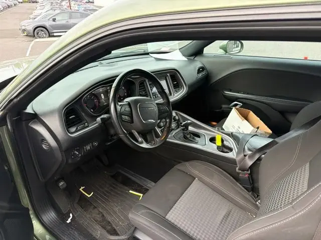 2022 Dodge Challenger SXT Auto AWD photo 4