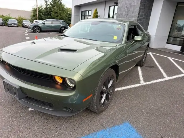 2022 Dodge Challenger SXT Auto AWD photo 3