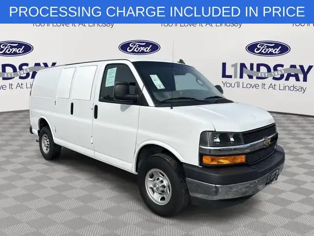 2023 Chevrolet Express Work Van HD 2500's photo