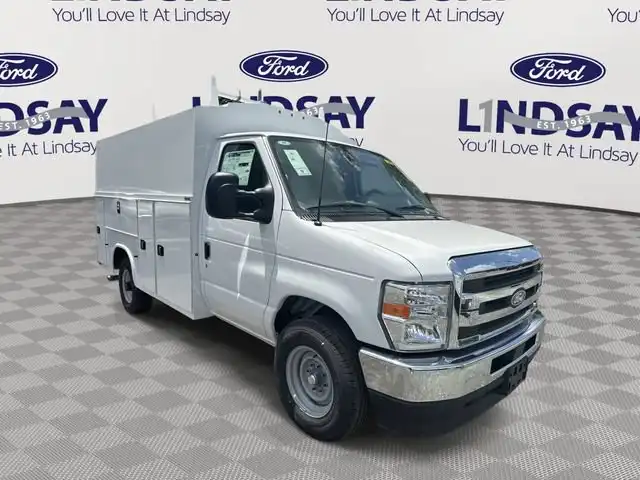 2027 Ford E-Series SRW E-350 Super Duty 138 in WB's photo