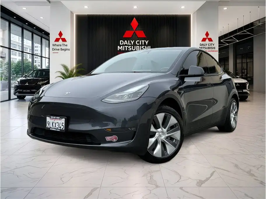 2024 Tesla Model Y Long Range Dual Motor All-Wheel Drive's photo