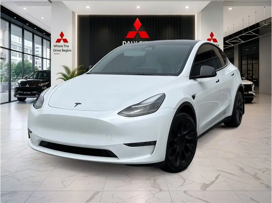 2024 Tesla Model Y Long Range Dual Motor All-Wheel Drive's photo