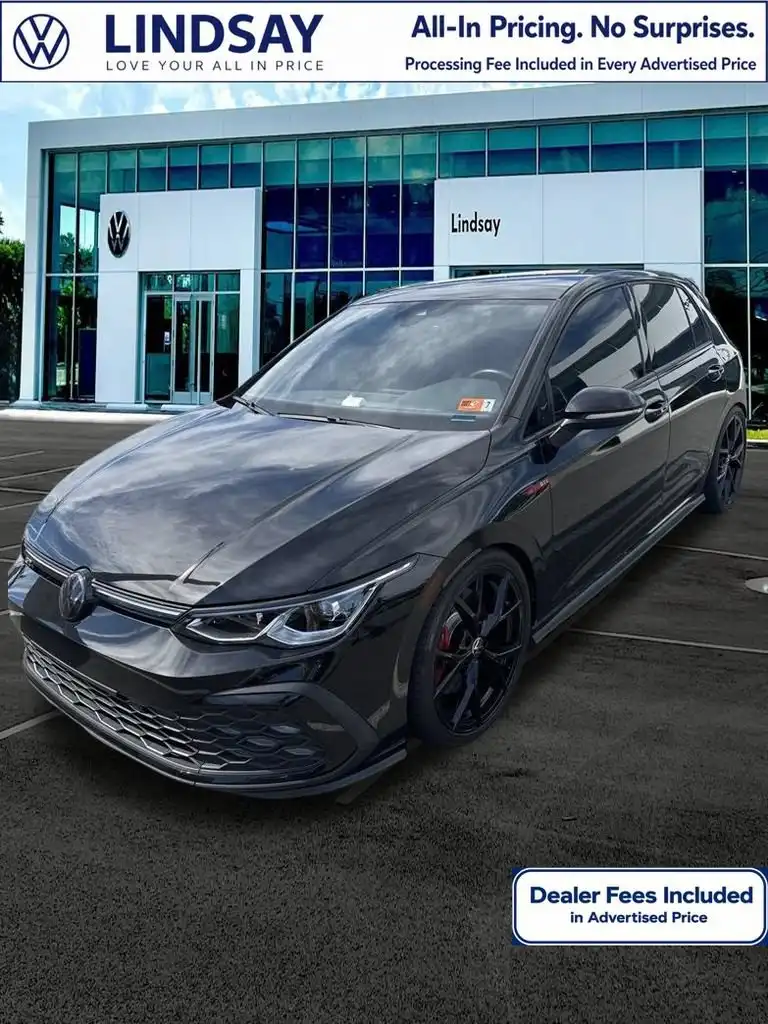 2024 Volkswagen Golf GTI 2.0T SE 4-Door's photo