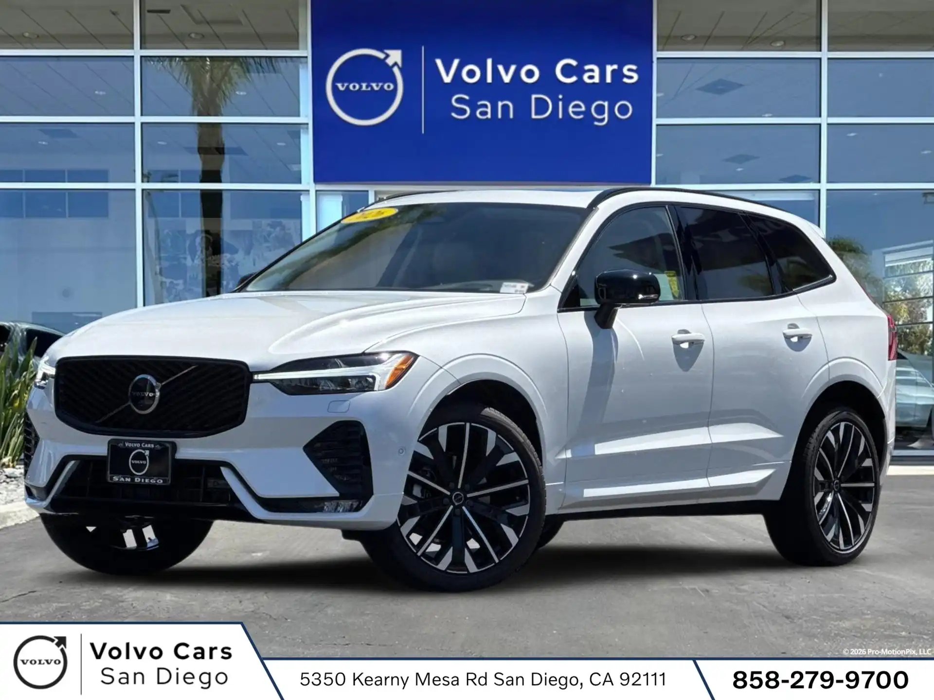 2026 Volvo XC60 B5 Ultra Dark AWD's photo