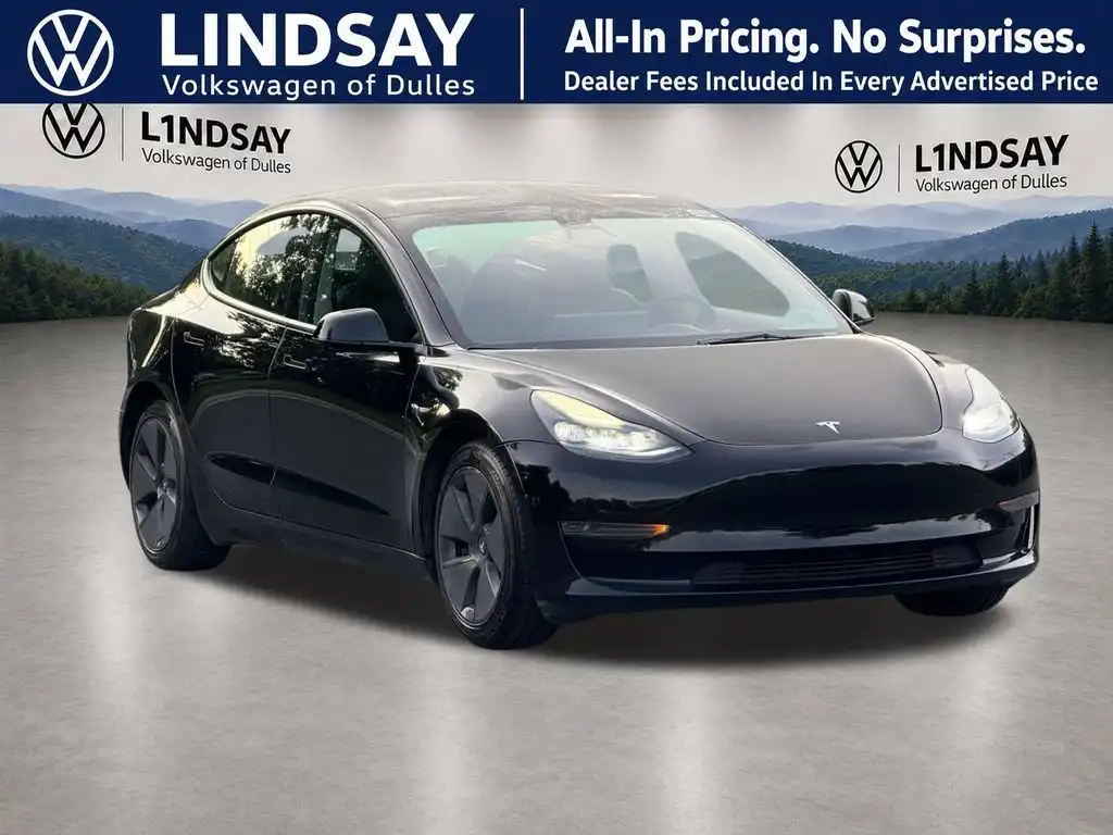 2023 Tesla Model 3 Base's photo