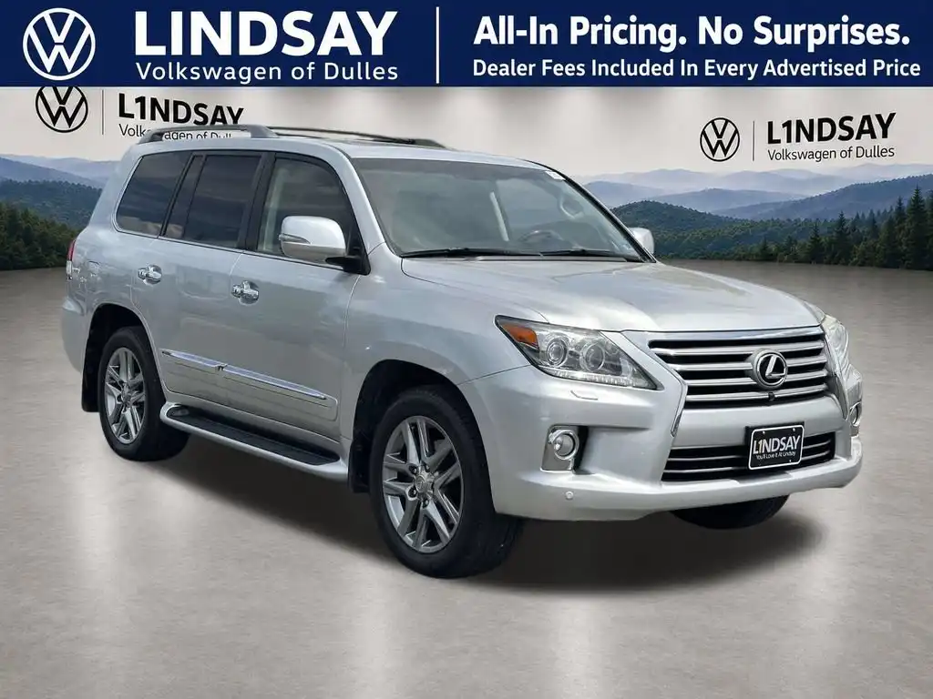 2013 Lexus LX 600 570's photo