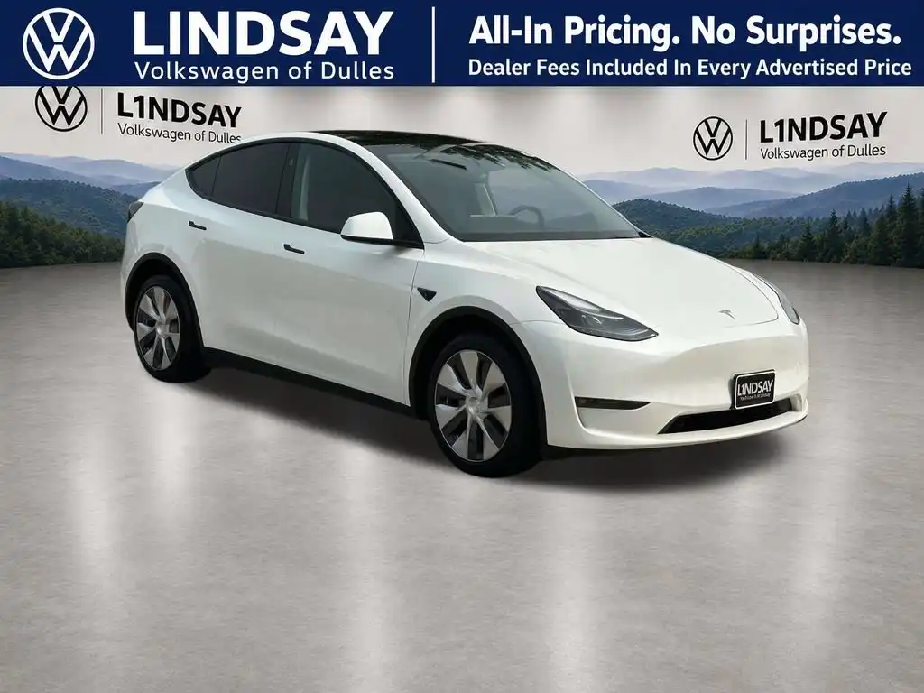 2023 Tesla Model Y Long Range Dual Motor All-Wheel Drive's photo