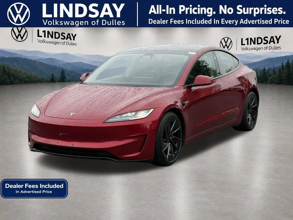 2024 Tesla Model 3 Performance photo 4
