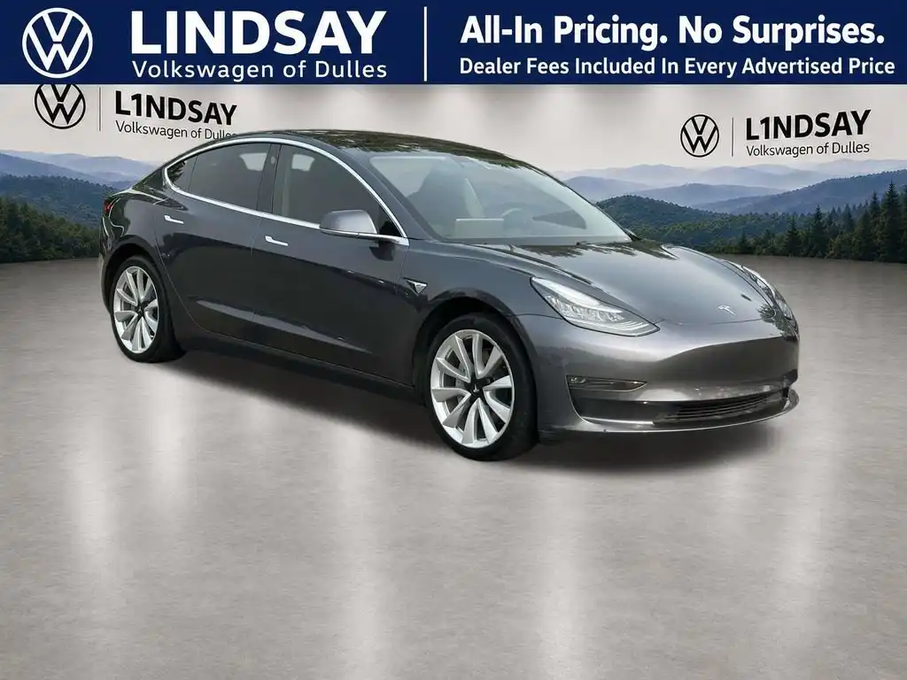 2018 Tesla Model 3's photo