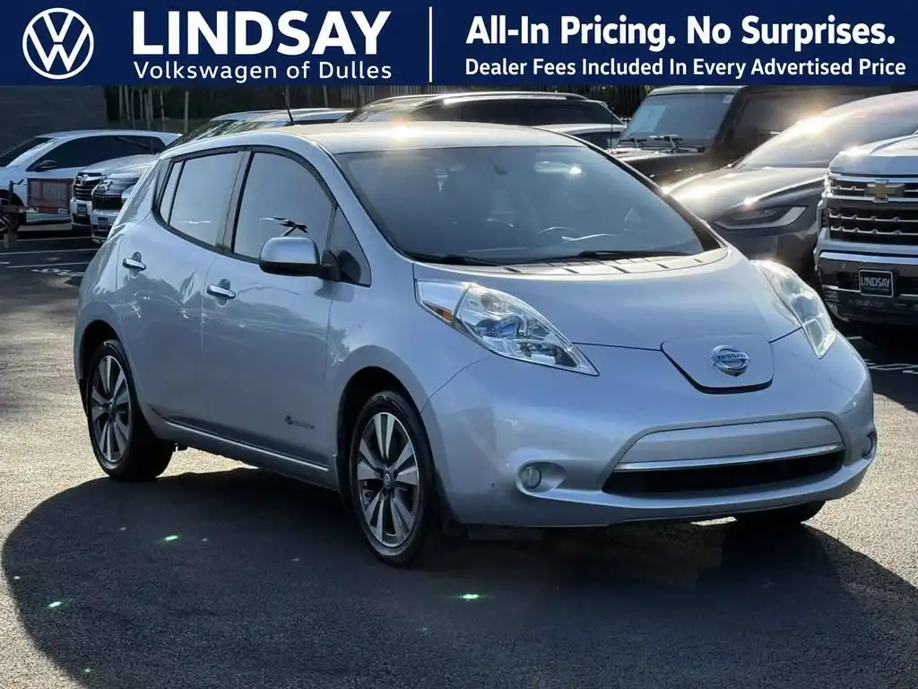 2017 Nissan Leaf SL's photo