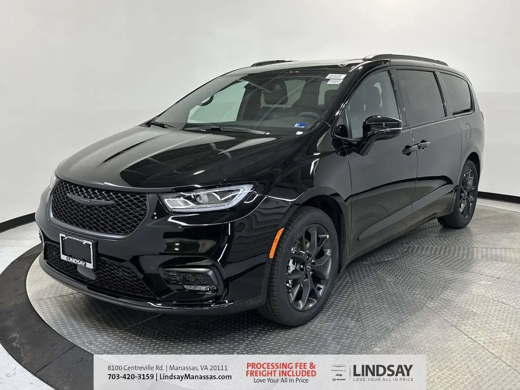 2026 Chrysler Pacifica Select photo 4
