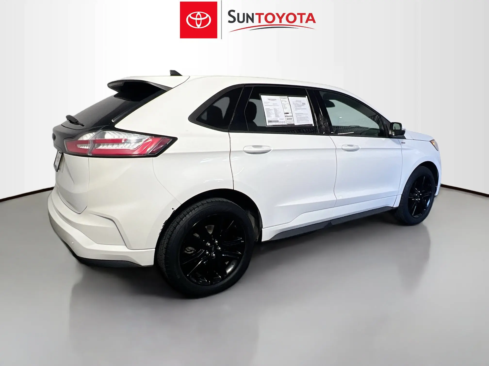 2020 Ford Edge ST-Line photo 3