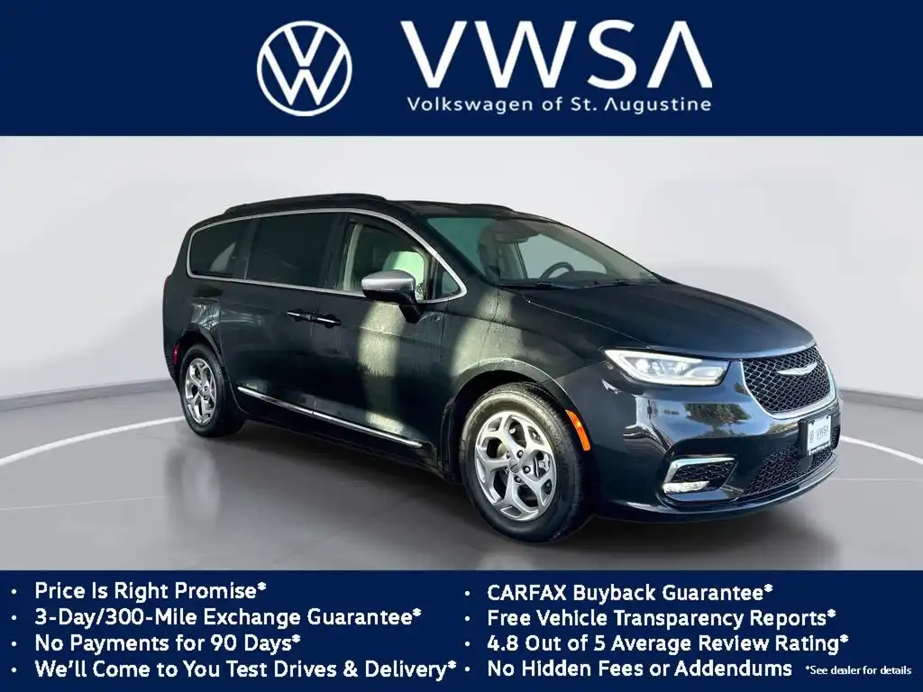 2023 Chrysler Pacifica Limited's photo