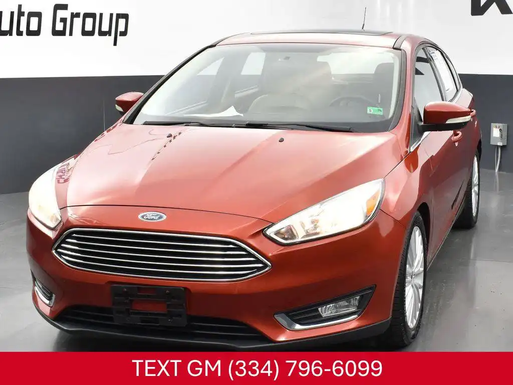 2018 Ford Focus Hatch Titanium's photo